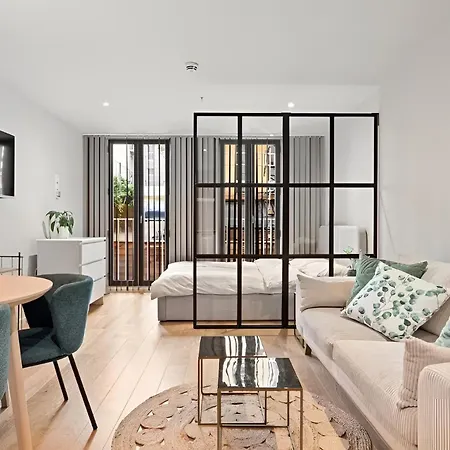 Апартаменти In Center *